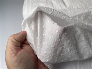 Broderi anglaise - flot offwhite med dot og detaljeret kant